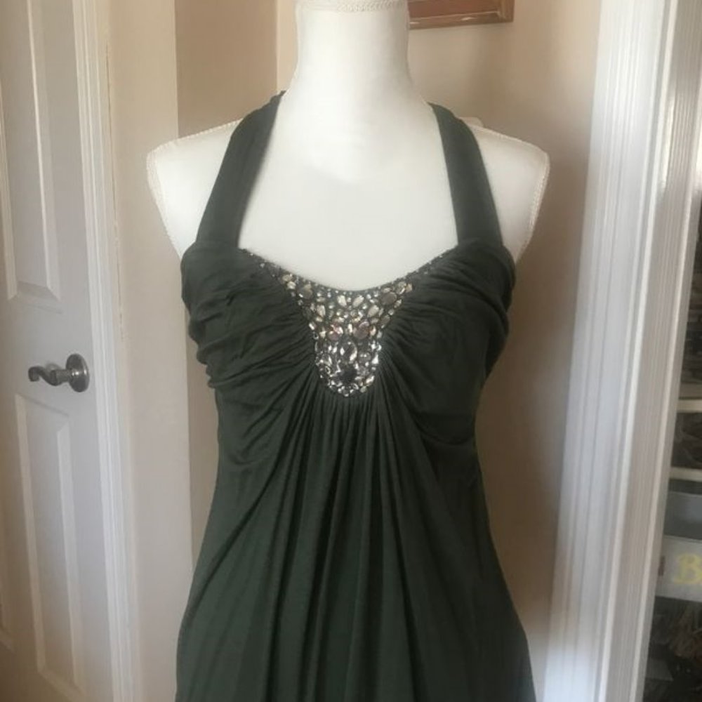 WHITE HOUSE BLACK MARKET SIZE L GREEN EMBELLISHED